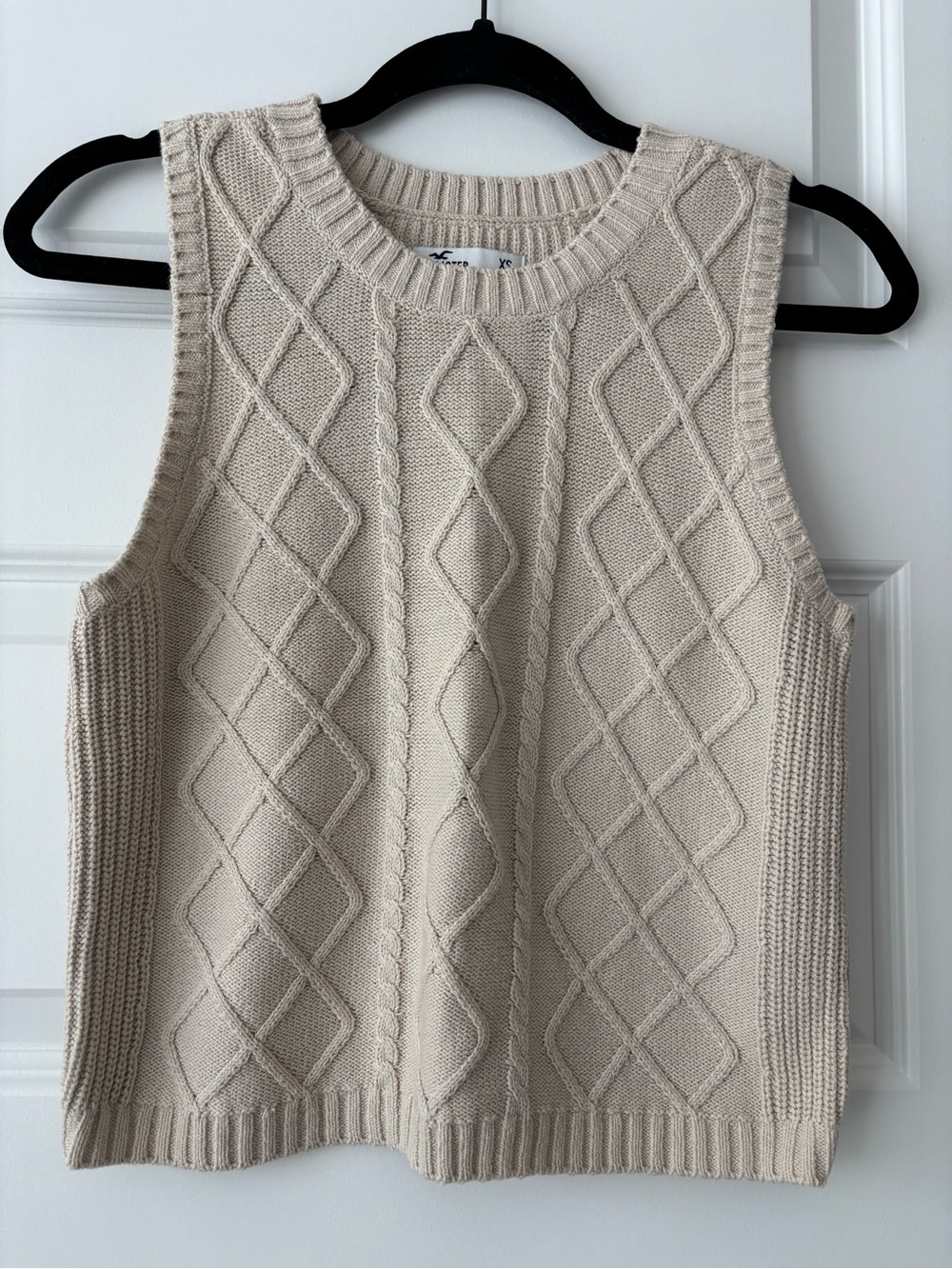 Hollister Diamond Cable Knit Sleeveless Sweater Vest - Cream XS NWT